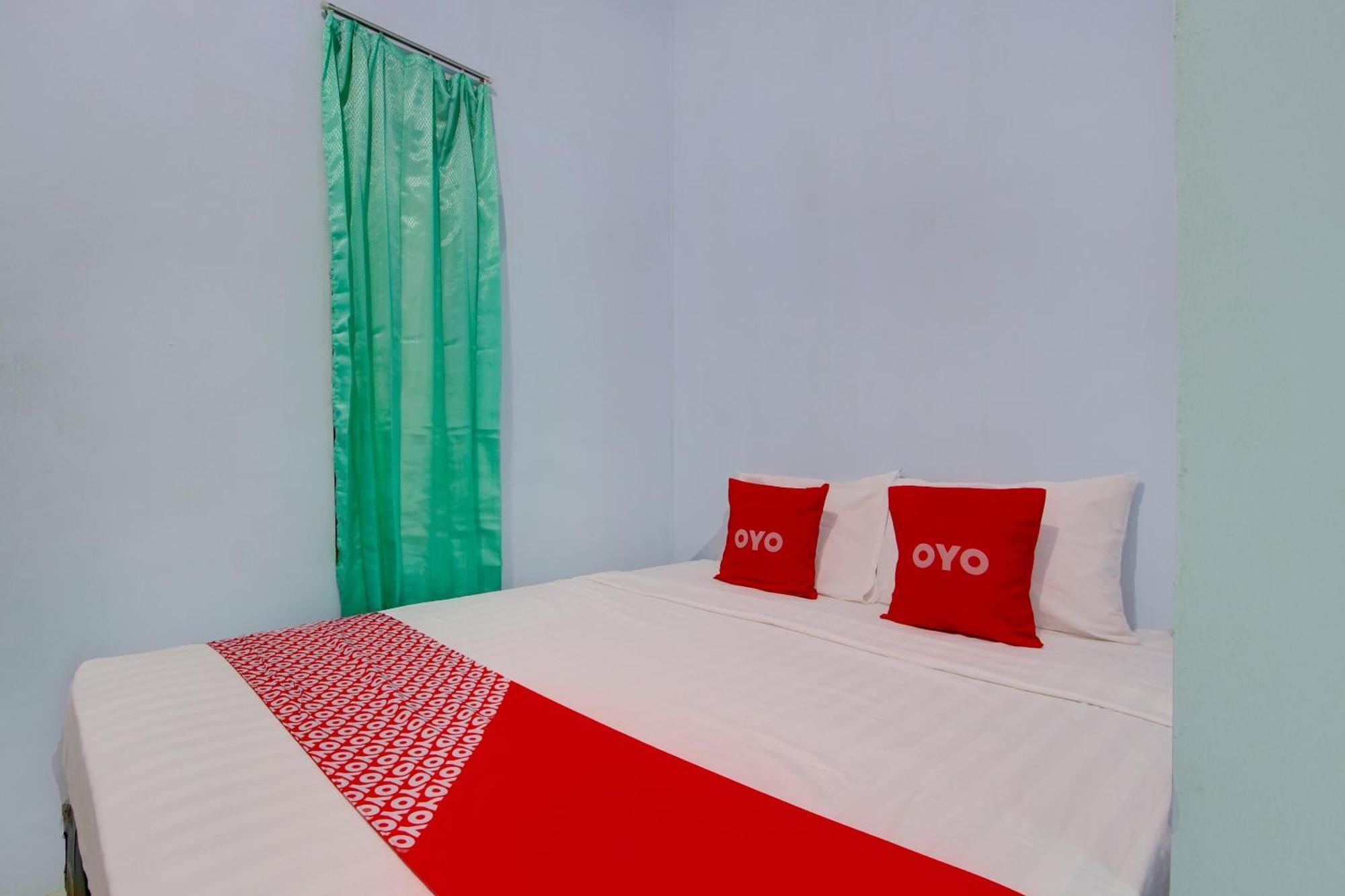 Super Oyo 93012 Griya Kencana Asri Syariah Lawean Bagian luar foto